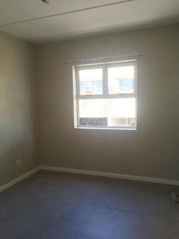 To Let 2 Bedroom Property for Rent in Goodwood Central Western Cape